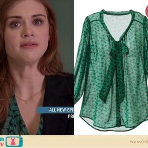 Xhilaration Green and Black Patterned Blouse